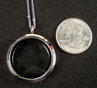 Living Locket & Chain